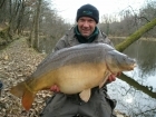 Colin Meneaud 41lbs 0oz Mirror Carp from Sweet Chestnut Lake. After returning a 29lb Mirror, I  threw in some more sweetcorn and went back to the house for 20 minutes to rest the swim. On my return I