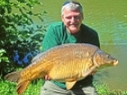 Andy Laurie 38lbs 6oz Carp from Sweet Chestnut Lake using Asda.. Stalking
