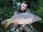 15lbs 10oz Mirror Carp from Earlswood Lakes. Method feeder