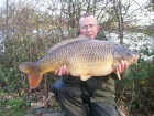 David Trew 21lbs 10oz Common Carp from Walthamstow Reservoirs using nash scopex squid with robin red.. 1 0f 2  20,s caught that day