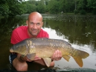 18lbs 8oz Mirror Carp from Sweet Chestnut Lake using Mistral Crab and Crawfish 15mm.. Standard semi-fixed tactics, with crab boilie. Incredible one-toner bite and fantastic first run by this torpedo-