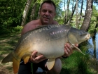Marc Fossey 25lbs 4oz carp from La Petite Martiniere using Mainline Cell.