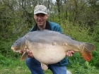 43lbs 4oz mirror carp. from Combley lakes.. Mr Ian holbrooke holding 'the bruiser' weighing 43lb 4 oz caught at Combley Lakes.